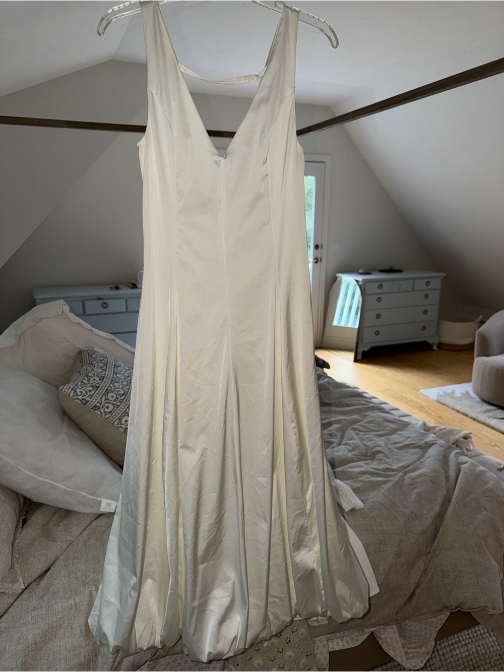 Abercrombie & Fitch Ivory V-Neck Midi Dress